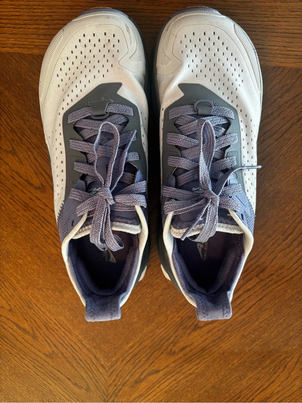 Altra Women's Olympus 6 trail running shoes in gray/blue size US 9